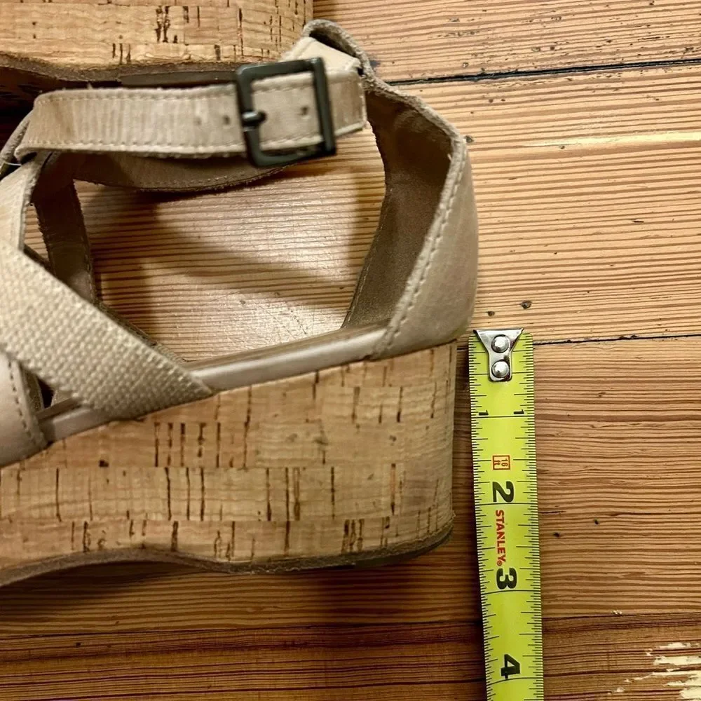 Eileen Fisher Bevy St. Linen stretch wedge sandal heels. Size 8.